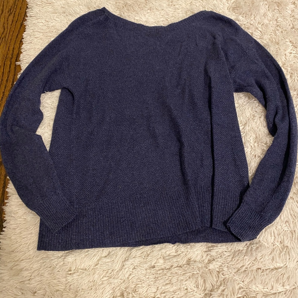 American Eagle blue knit sweater